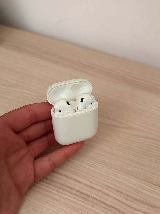 продаю Airpods 2