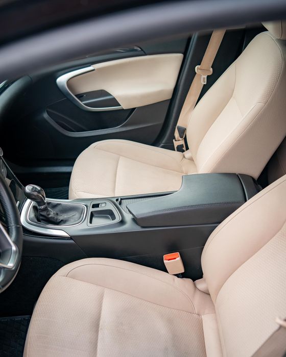 Vand sau schimb opel insignia 1.6 turbo,2014