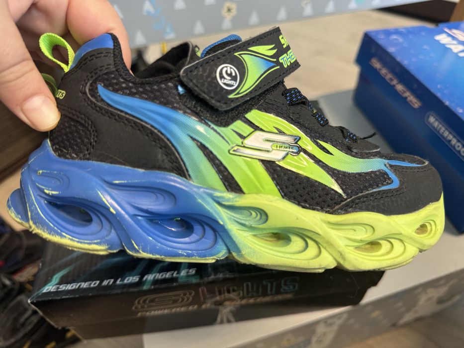 Детски светещи маратонки Скечърс