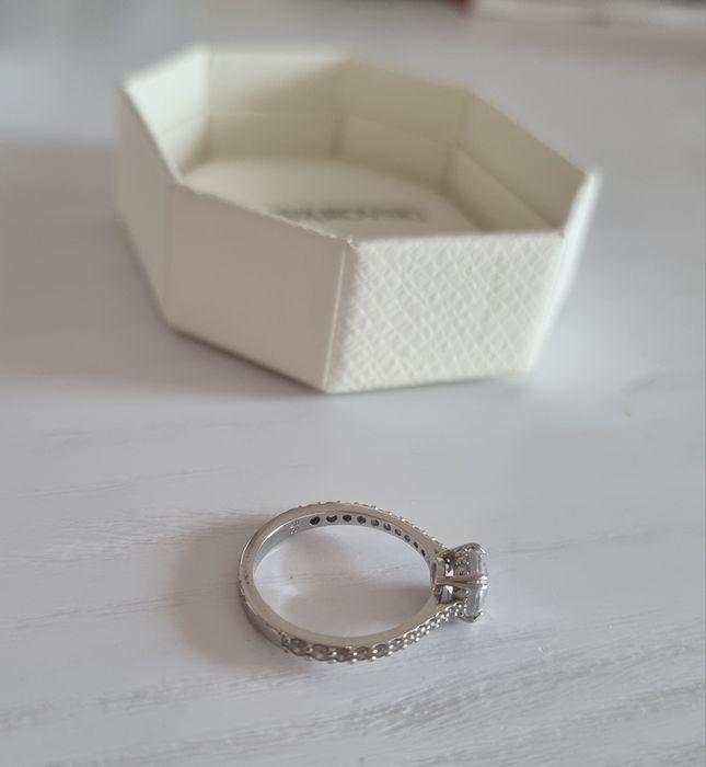 Пръстен Swarovski