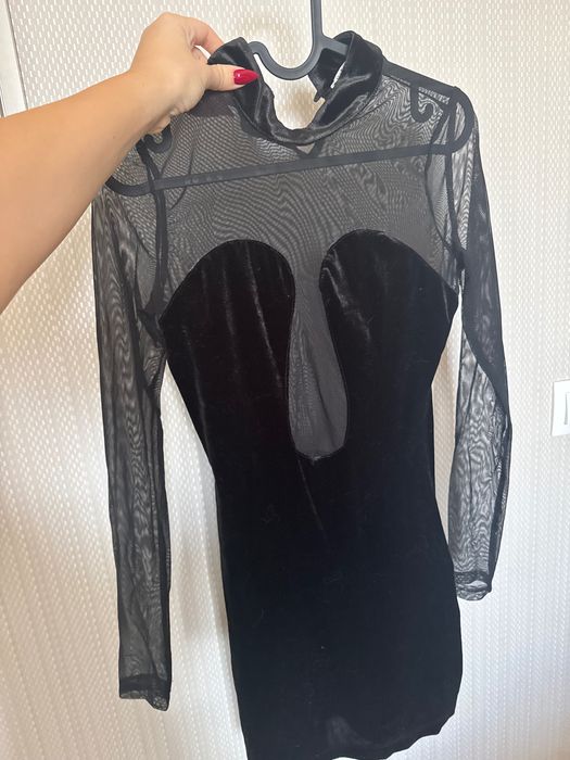 Черна рокля с велур