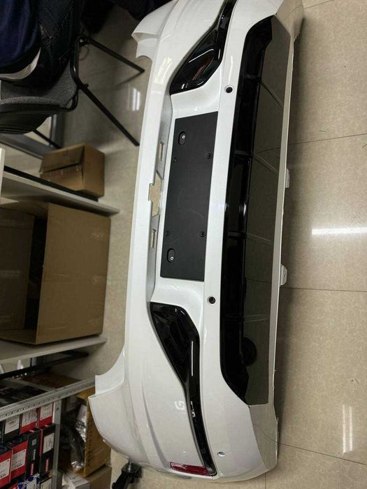 Задний бампер ZEEKR 001