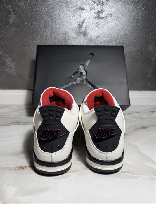 Air Jordan 4 Retro OG de vanzare