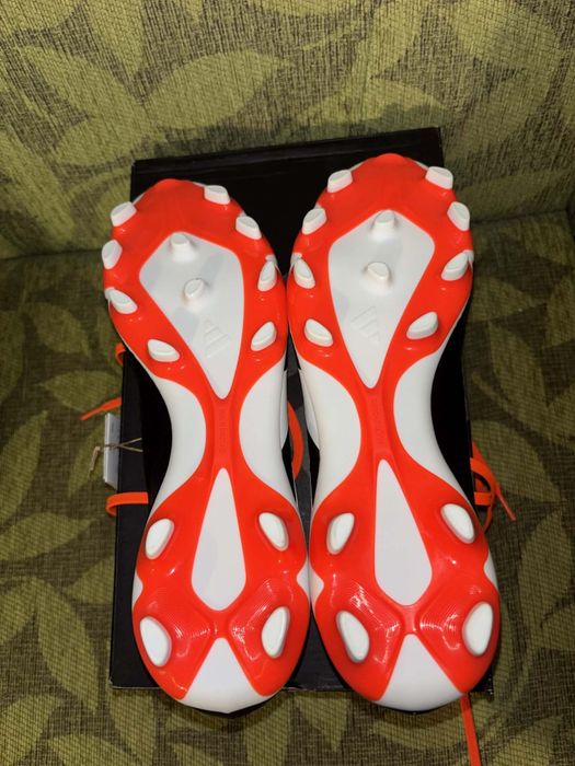 Нови футболни обувки Adidas Predator