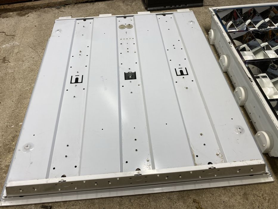 Corp de iluminat  cu tub neon Philips 4x18w