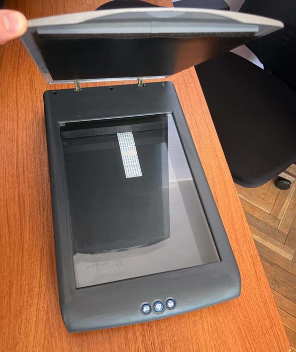UMAX Astra 4500 – скенер за документи и снимки