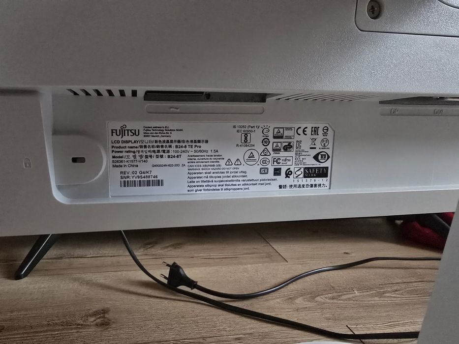 Монитор fujitsu 24"