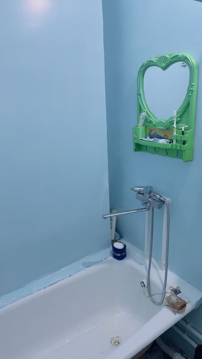 Srochno Sotiladi. 3 xonali kvartira, remonti o'rtacha, zo'r lokatsiya