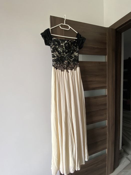 Vesta denim/blugi Rezerved , rochita Zara