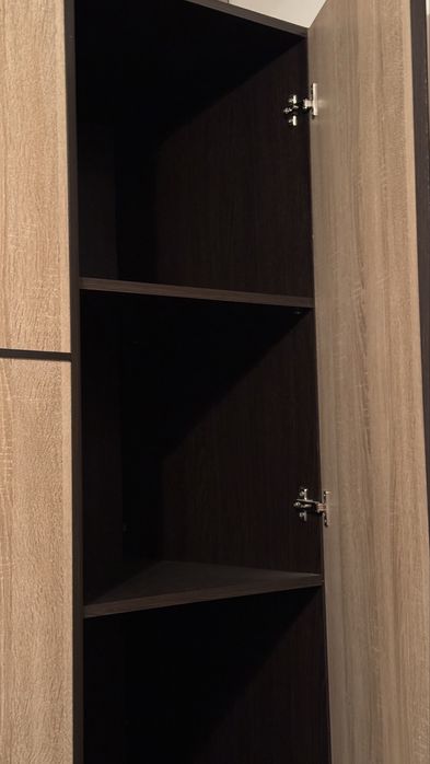 Продаётся большой шкаф