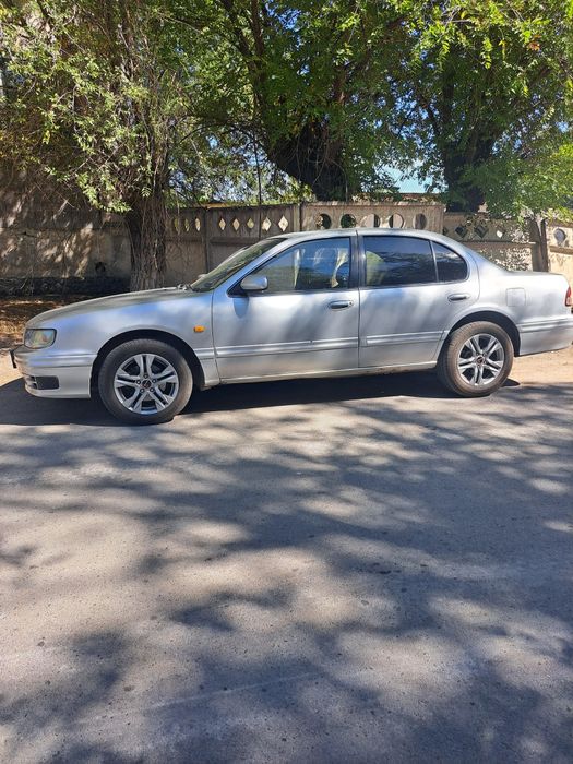 Продам ниссан максима