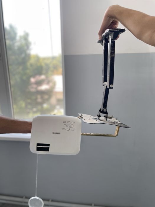 Led projector HD