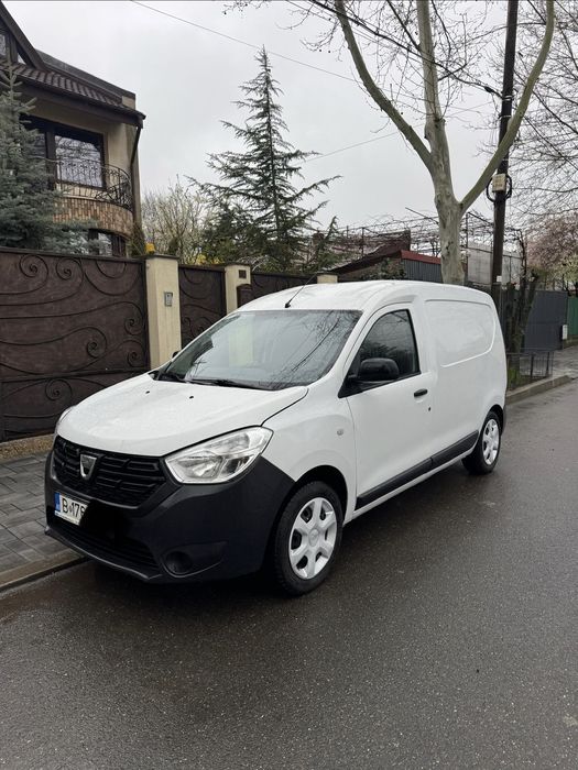 Dacia Dokker Dacia Dokker autoutilitara 1.6i 16v E6 benzina GPL 2017 AC Mp3 3800-eu