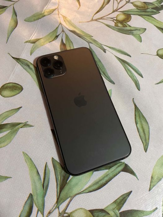 Vand iphome 11 pro telefonul arata inpecab sanatate baterie 88