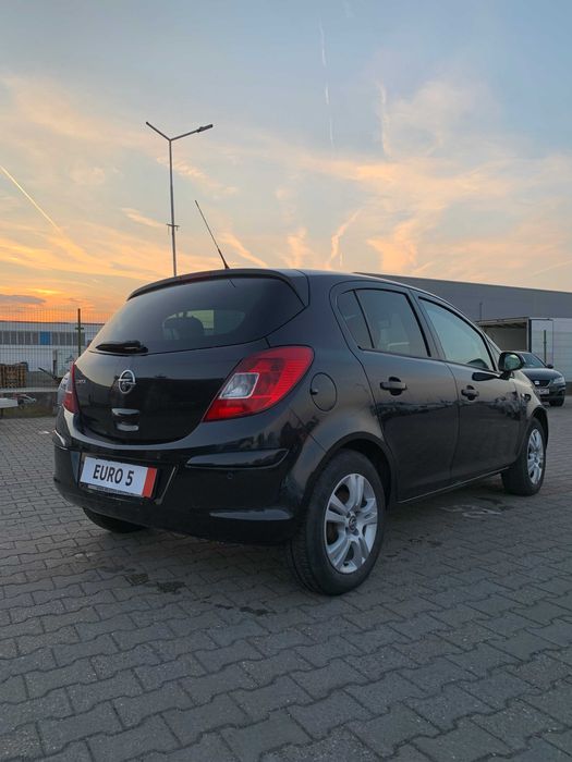 Opel Corsa Facelift 2014 Benzina 1.4 MPI EURO 5 Active Frumos Dotat