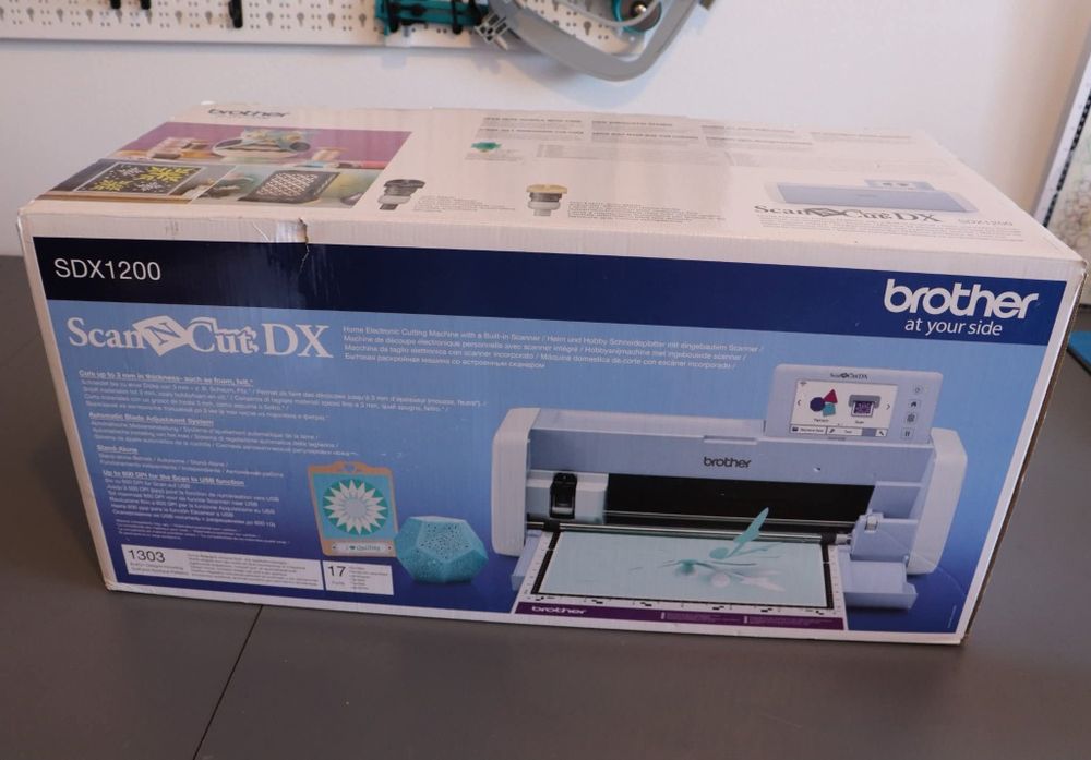 Mașină de scanat și tăiat ScanNCut Brothers SDX1200