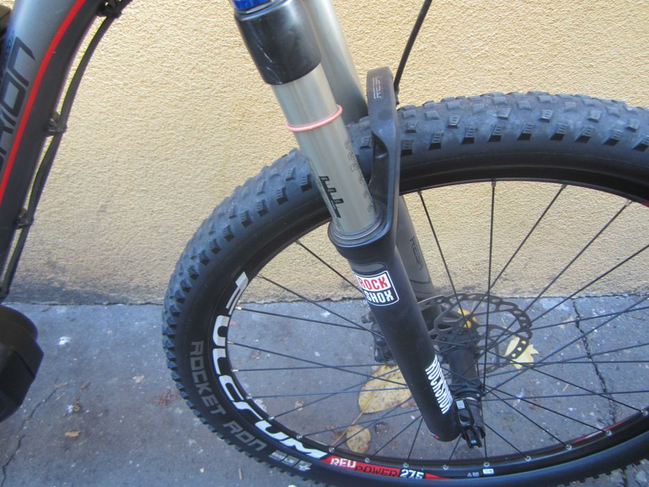 Bicicleta electrica full suspension