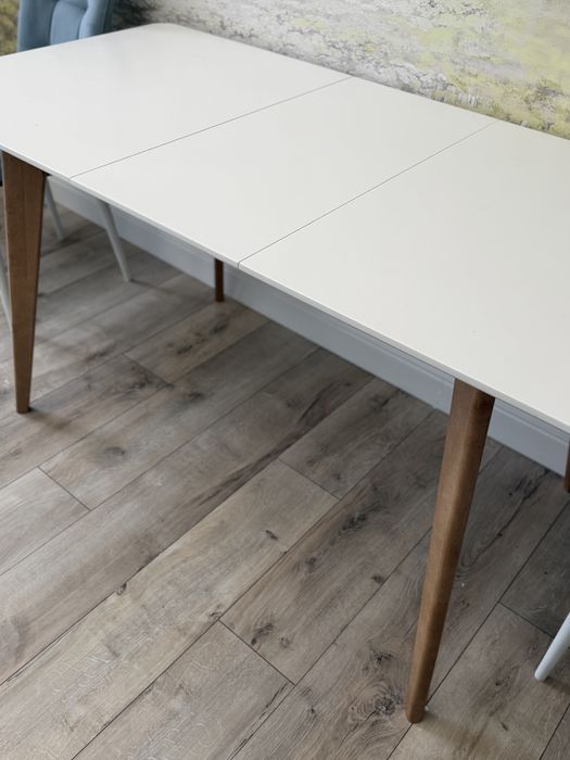 Продам кухонный стол