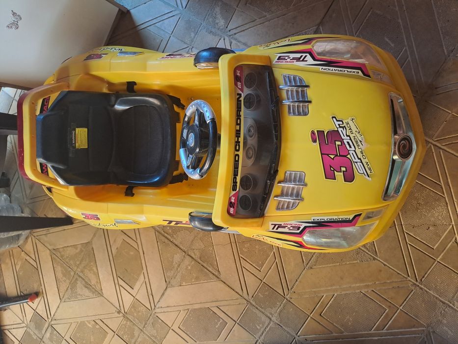 Децка количка     .