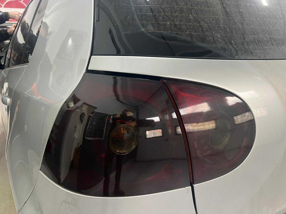 Folie Faruri și Stopuri – Transparentă sau Fumurie