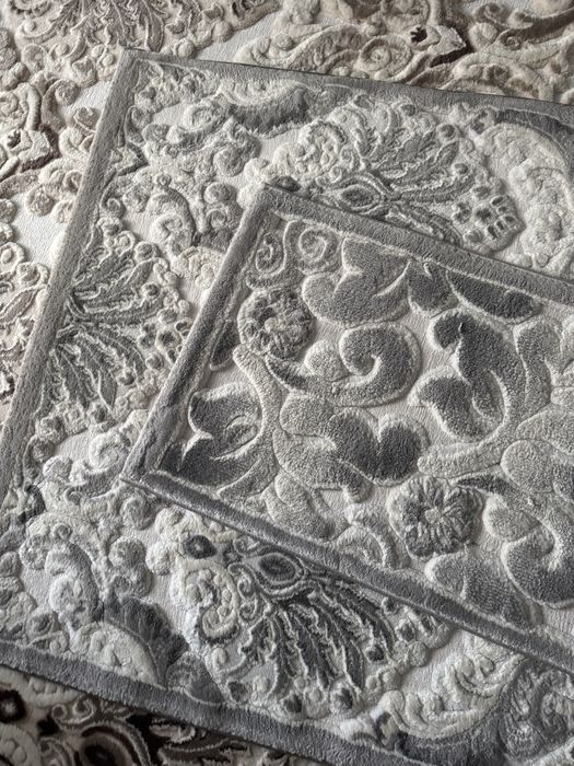 Vand 2 covoare model  deosebit