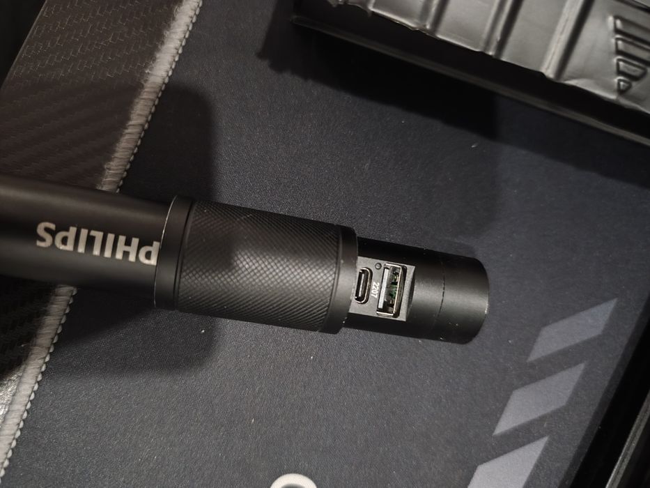 Lanterna philips +baterie externa.