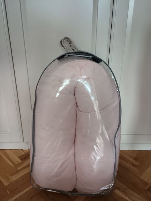 Възглавница за кърмене с две лица