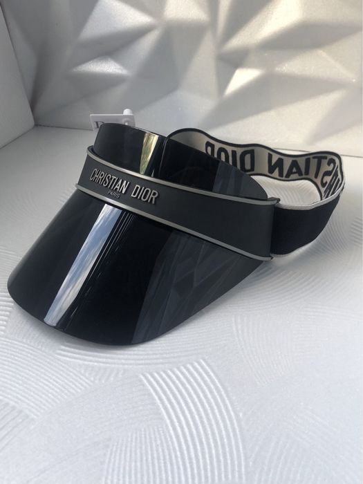 Козирка с УВ 400 защита 2 цвята черна