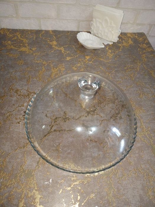 Хлебница стеклянная