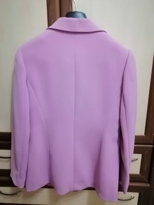 Женский костюм продам