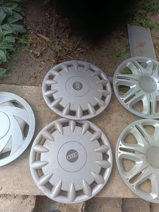 Продам колпаки на автомобиль