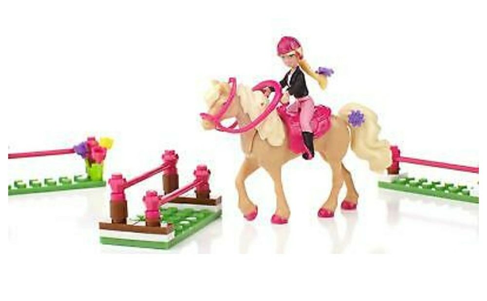 Barbie si grajdul cu cai