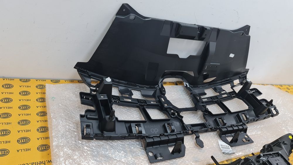 Grila masca radiator trager far led proiector Renault Megane 5 V Etech