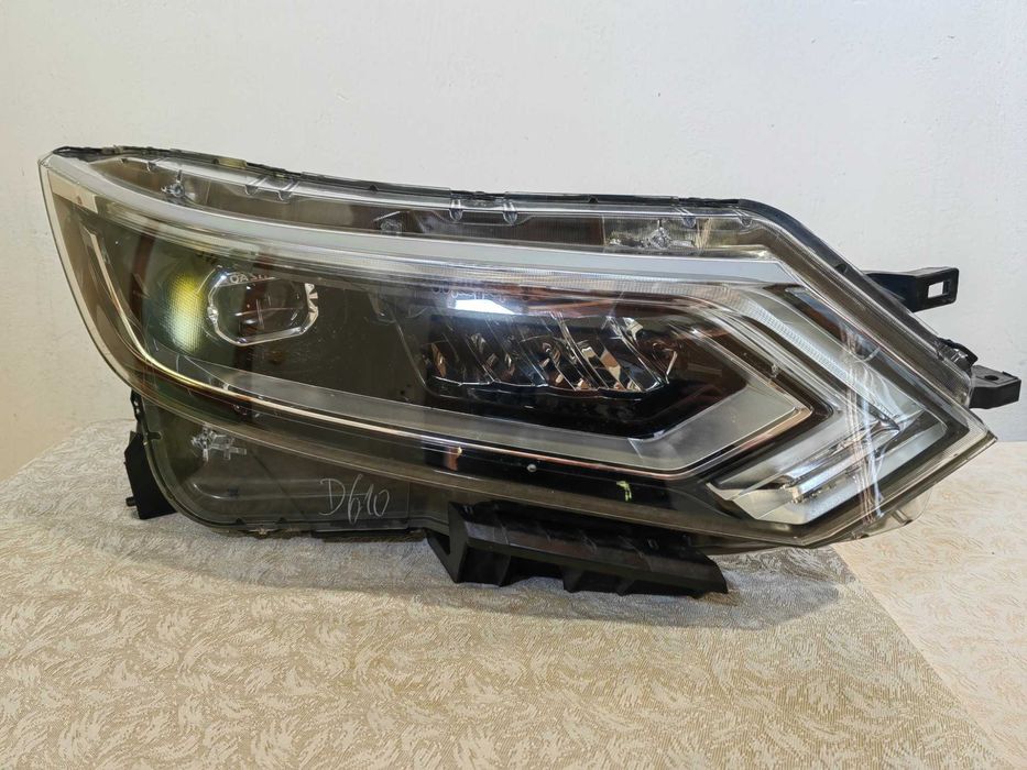 Фар Nissan Qashqai LED десен / Фар Нисан Кашкай Оригинален