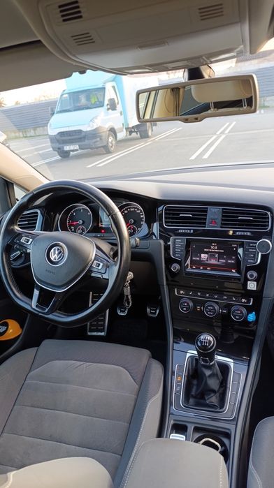 Vând  mașina de familie VW Golf 7 1.6 TDI 4Motion (4x4) – de cursa lunga  - motorizare fiabila