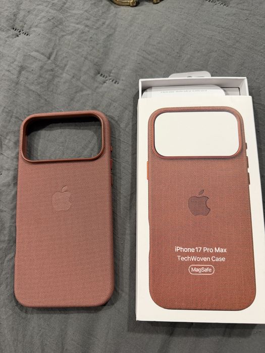 Кейс за iphone17 pro max techwoven