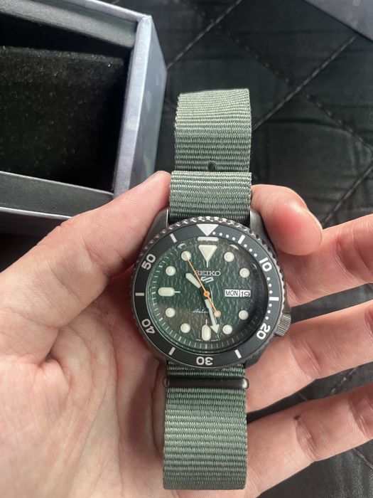 Продам часы SEIKO 5