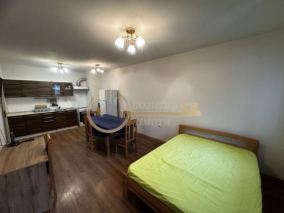 Дава се под наем Четиристаен апартамент в София, Стрелбище - 139 кв.м за 997.05 € - Снимка #2