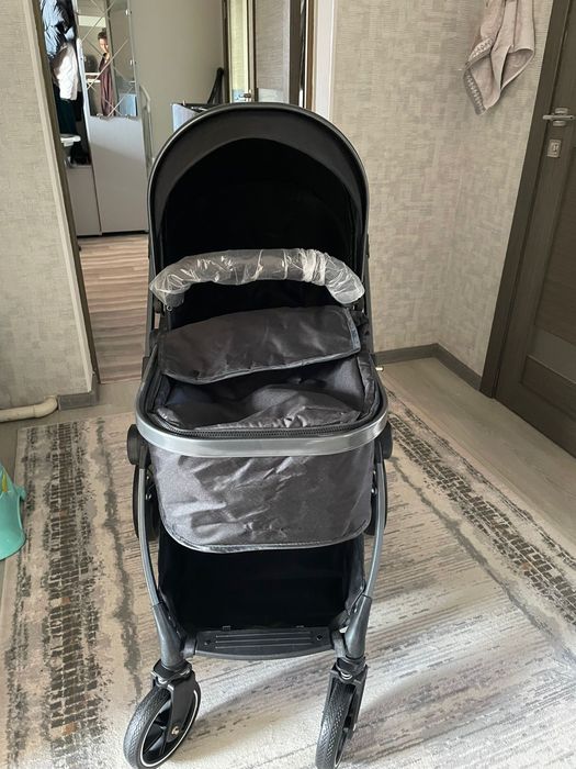 Коляска совершенно новая