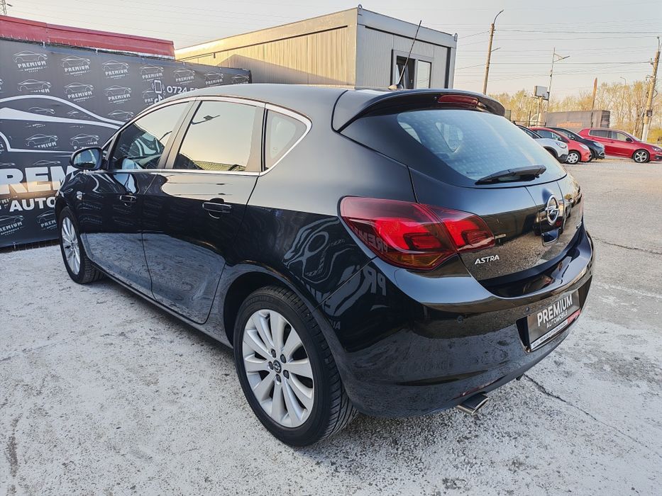 Opel Astra J 1.4 T benzină 140 CP *GARANȚIE* Volan încălzit / Bi-Xenon