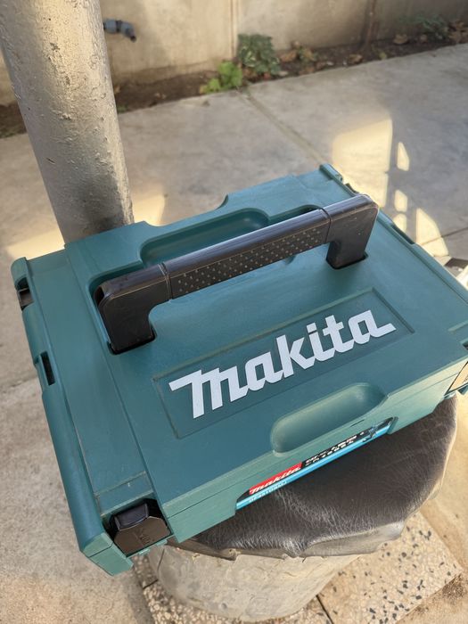 Винтоверт Makita две батери 4ah и зарядно