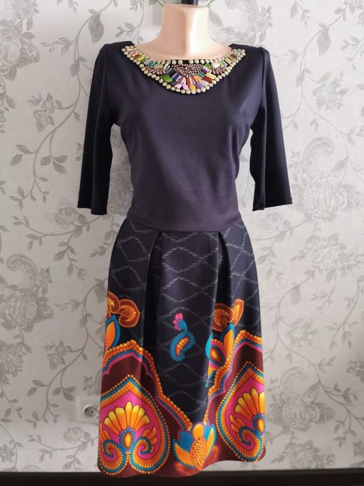 Продам женское платье