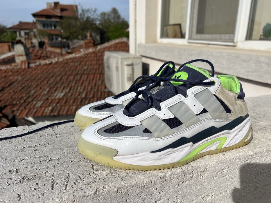 Adidas Niteball 45 1/3
