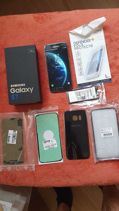 Samsung S7 foarte bine intretinut cu multe accesorii