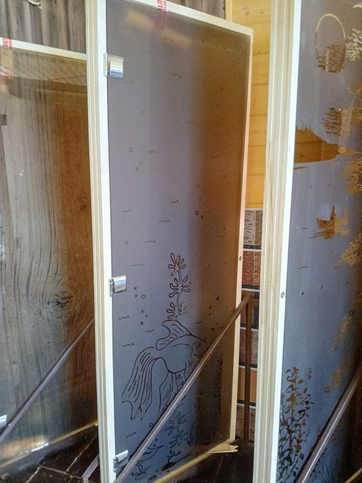 Продаются двери для бани Стекло