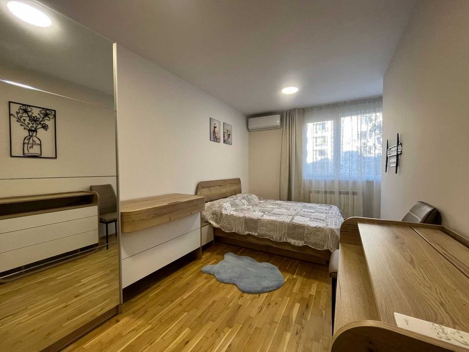 Дава се под наем Двустаен апартамент в София, Оборище - 70 кв.м за 648.21 € - Снимка #3