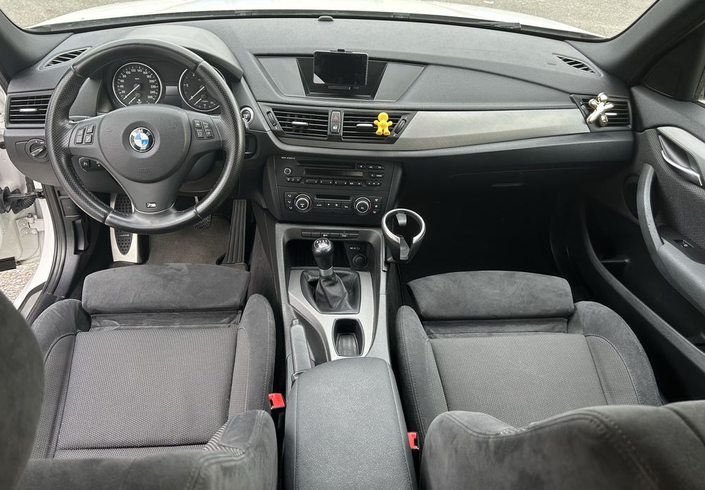 BMW X1 2011 — imagine 5