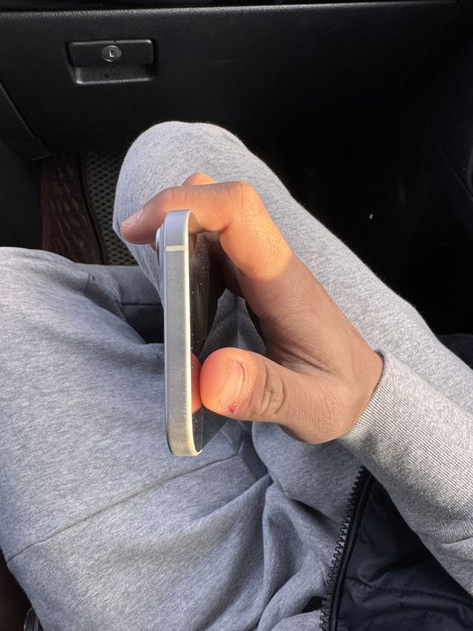 Продажа/обмен iphone 15 plus 128 gb