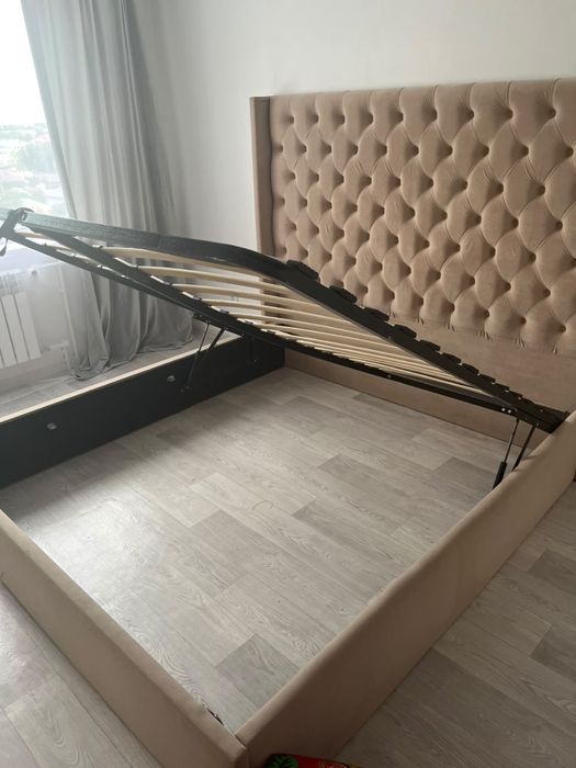 продам кровать без матраса