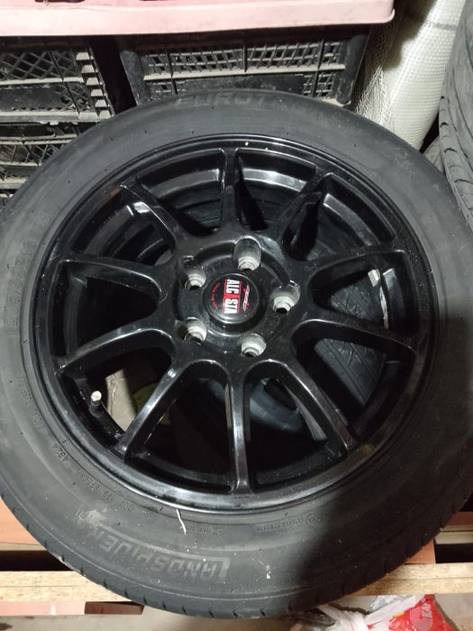 Продам летнюю резину с дисками 5х114.3 R16